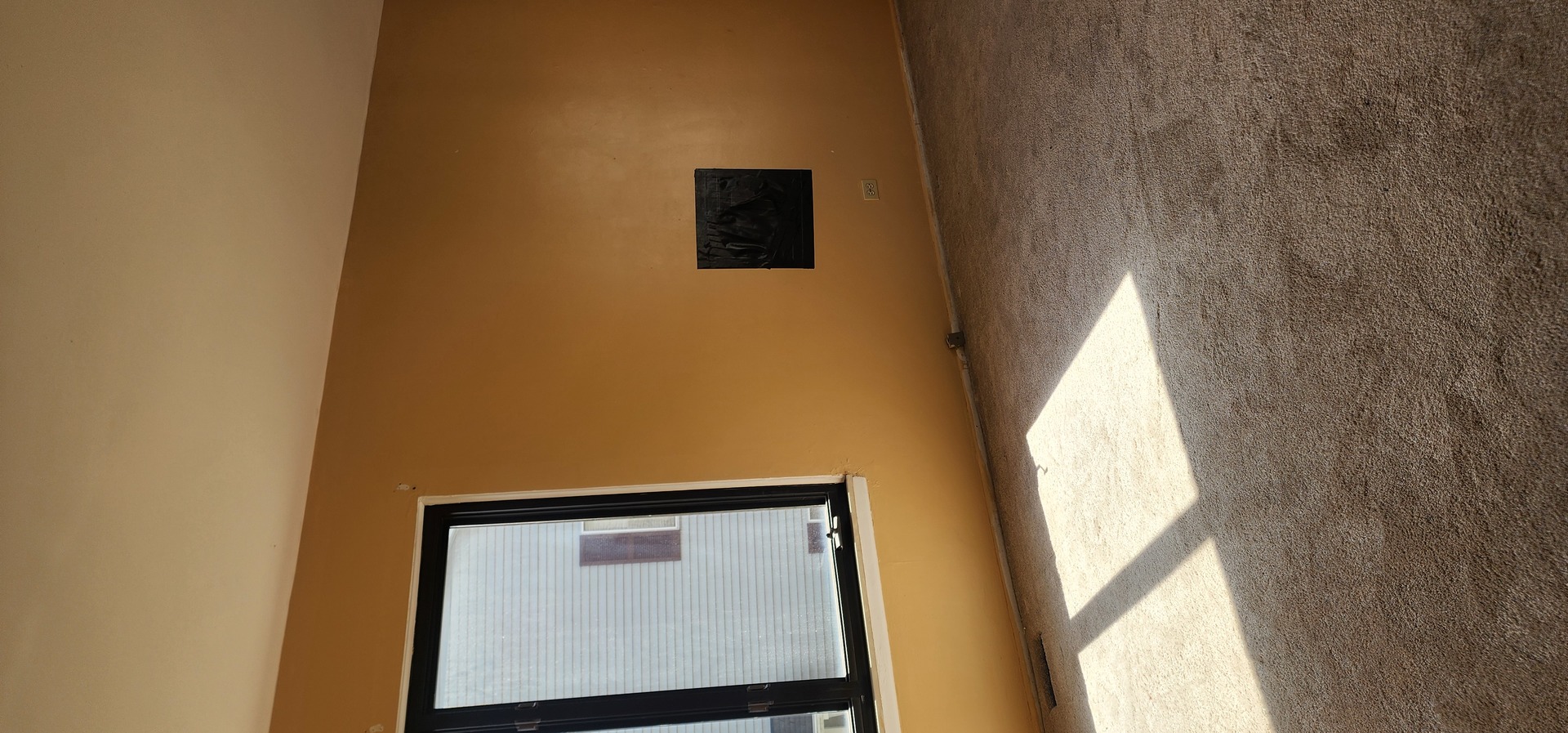 548 Alton Court, Carol Stream, IL 60188