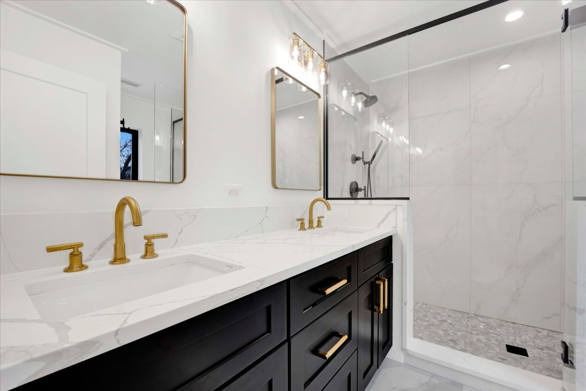 218 N Park Avenue, Lombard, IL 60148