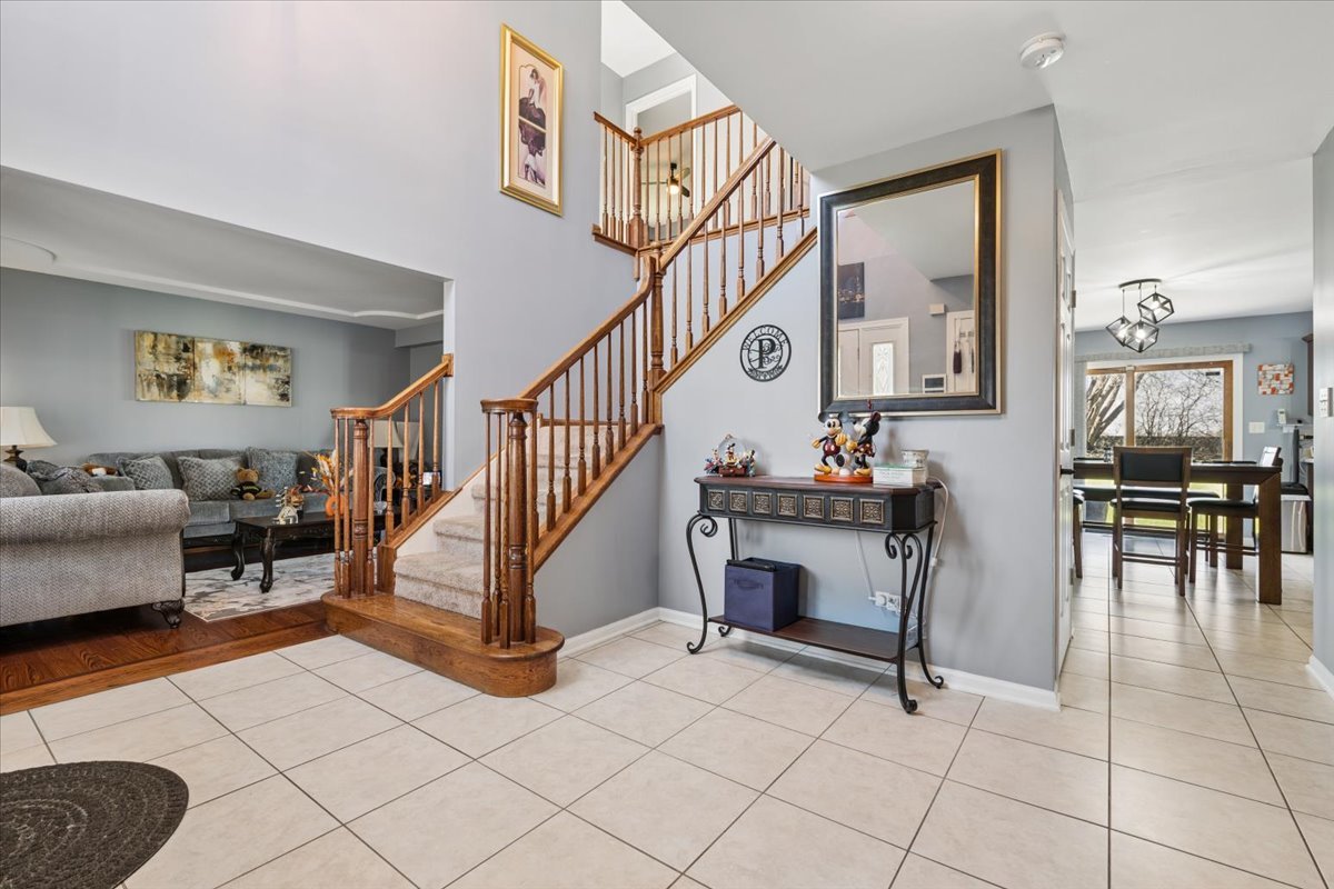 22124 Meadow Lake Place, Richton Park, IL 60471