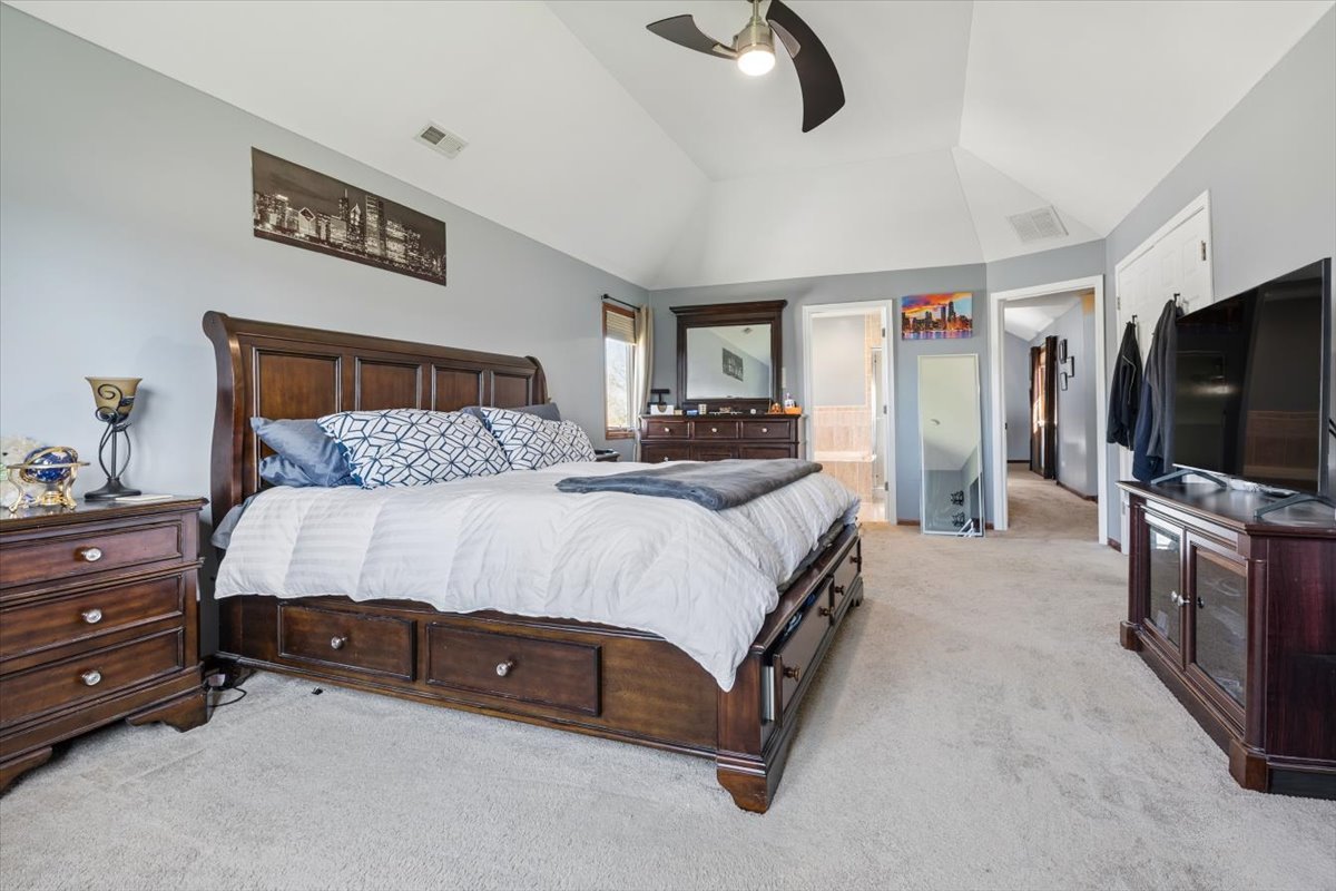 22124 Meadow Lake Place, Richton Park, IL 60471