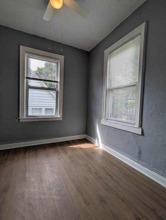 8601 S Kingston Avenue, Chicago, IL 60617