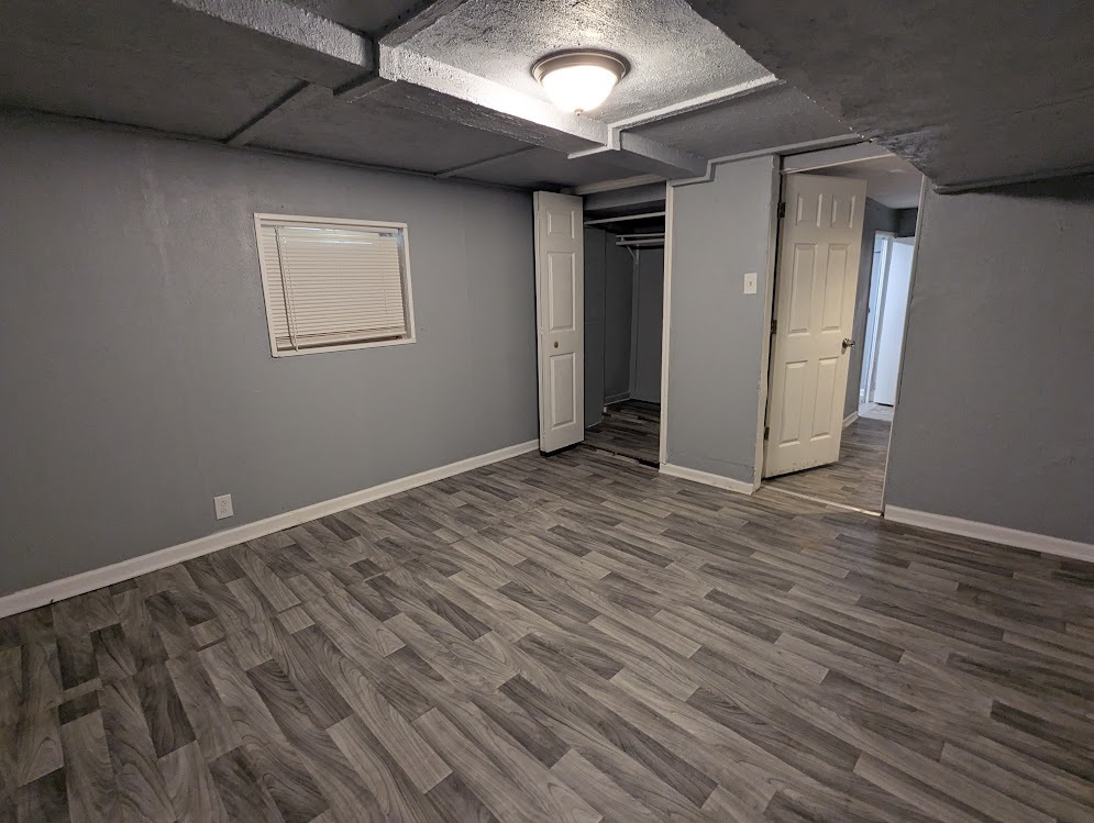 8601 S Kingston Avenue, Chicago, IL 60617