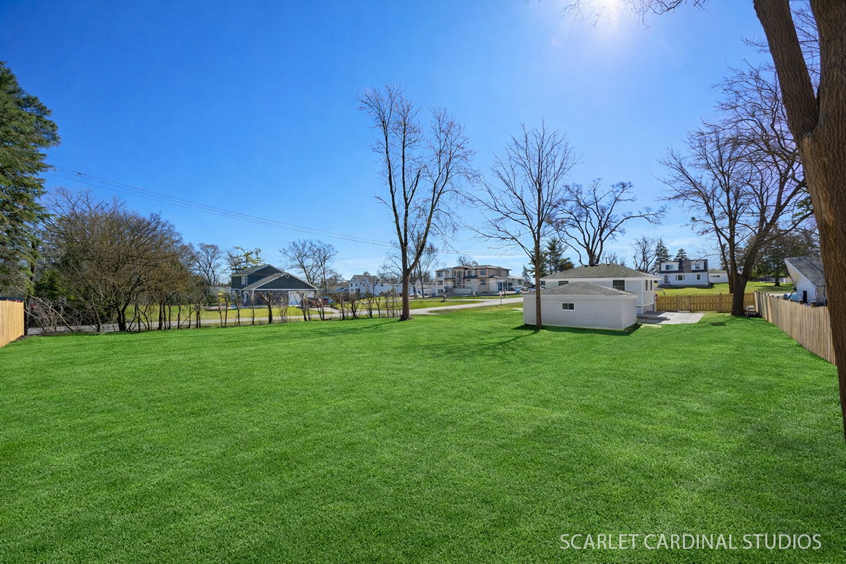 22W080 Valleyview Drive, Glen Ellyn, IL 60137