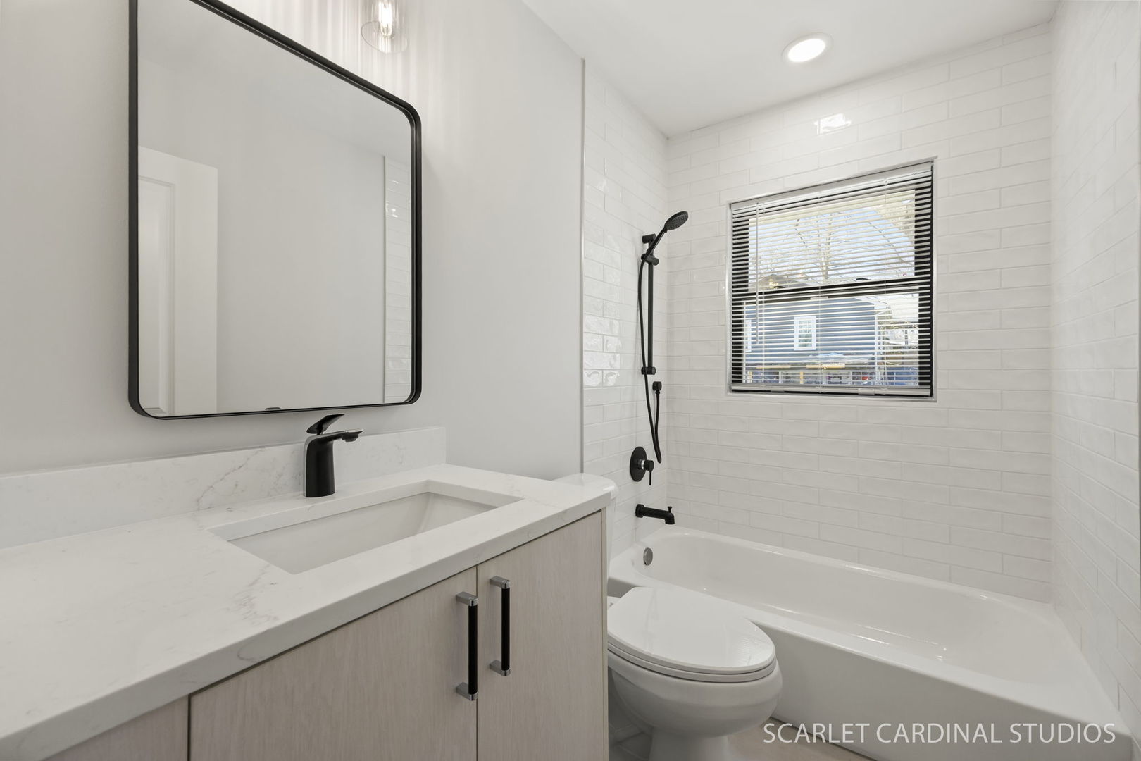 22W080 Valleyview Drive, Glen Ellyn, IL 60137