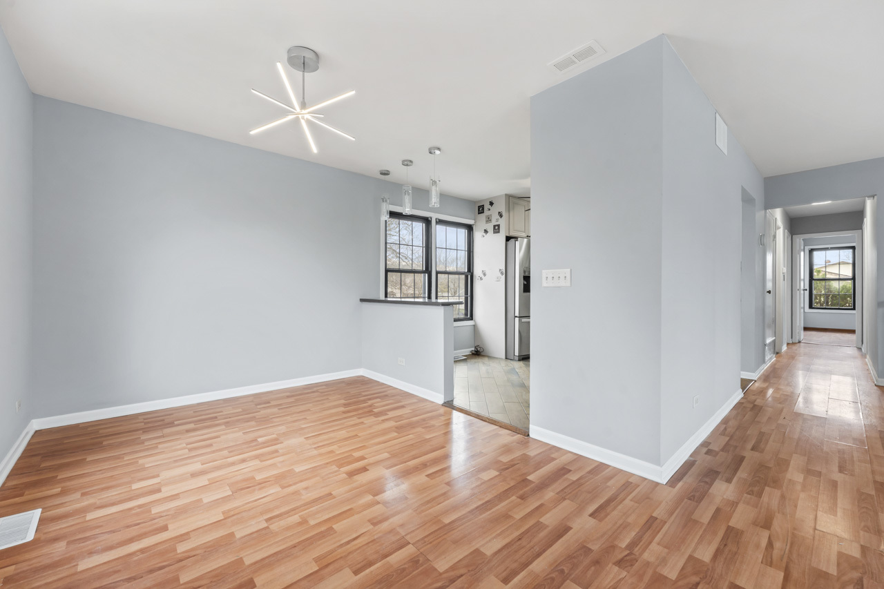 161 Oakwood Drive, Bolingbrook, IL 60440