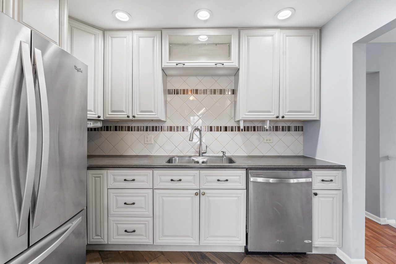 161 Oakwood Drive, Bolingbrook, IL 60440