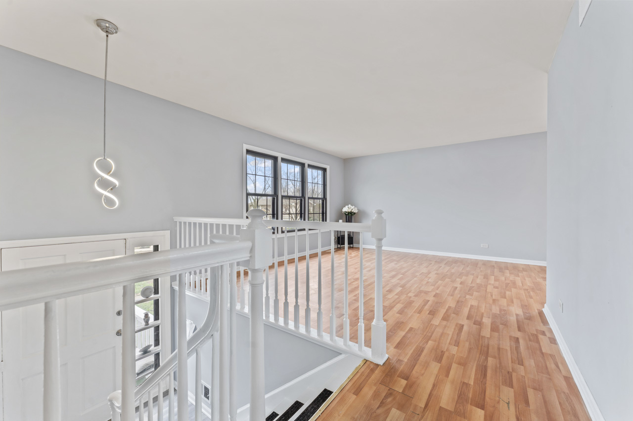 161 Oakwood Drive, Bolingbrook, IL 60440