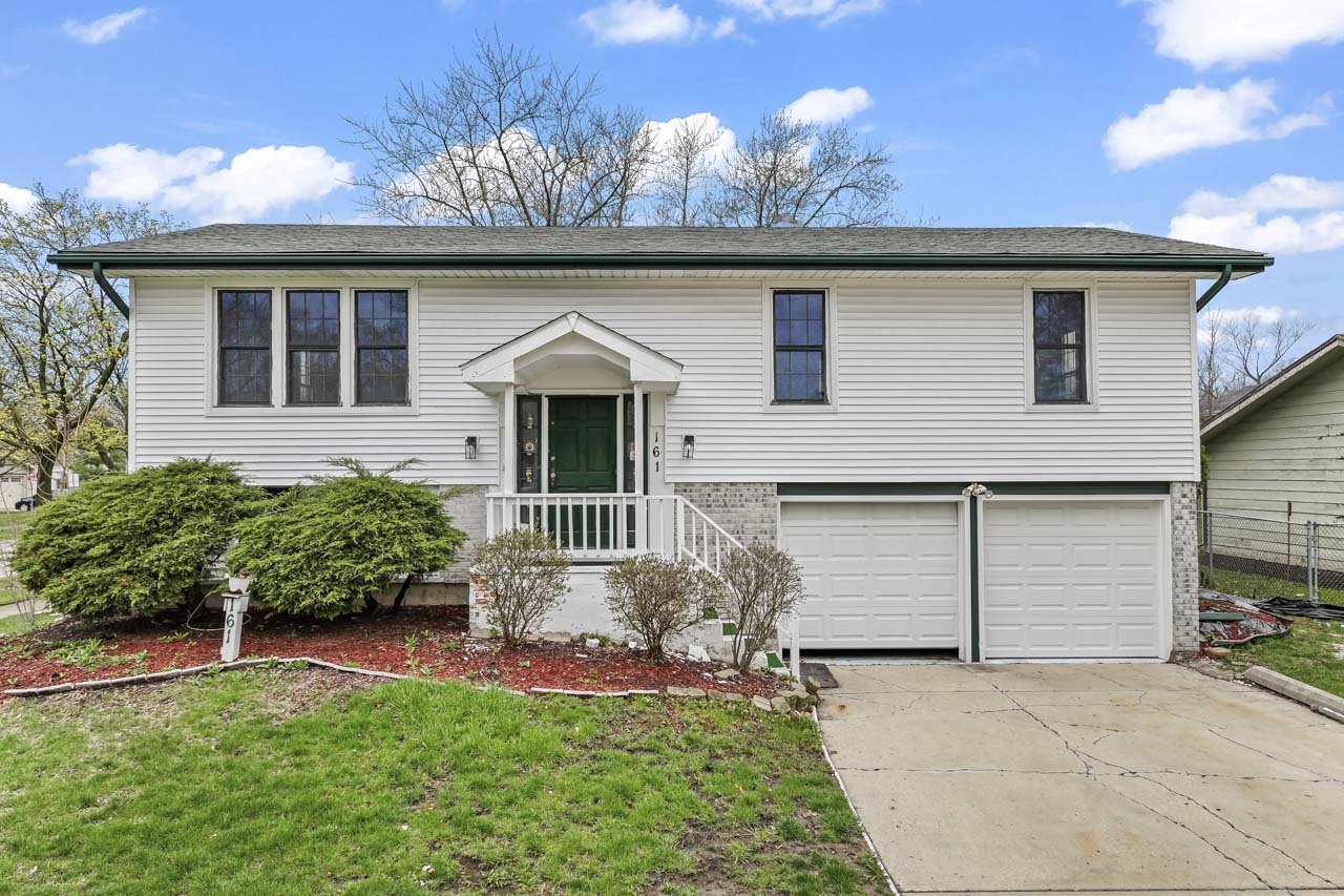 161 Oakwood Drive, Bolingbrook, IL 60440