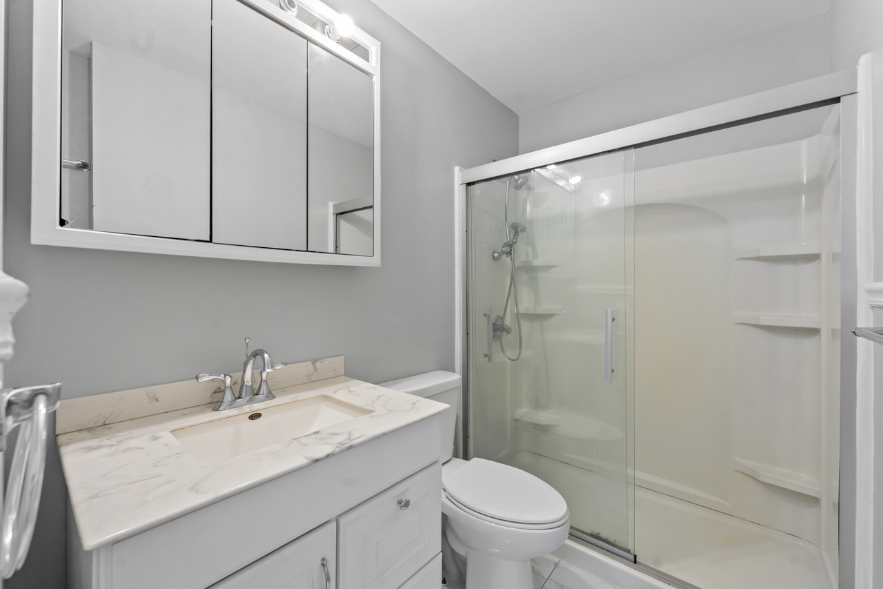 161 Oakwood Drive, Bolingbrook, IL 60440