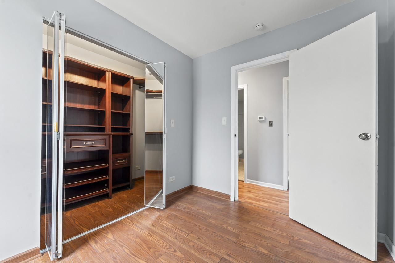 161 Oakwood Drive, Bolingbrook, IL 60440