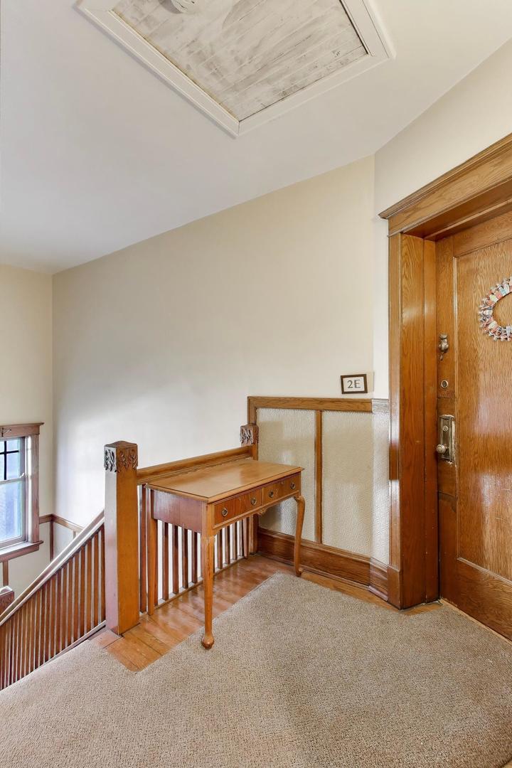 107 Washington Boulevard #2W, Oak Park, IL 60302