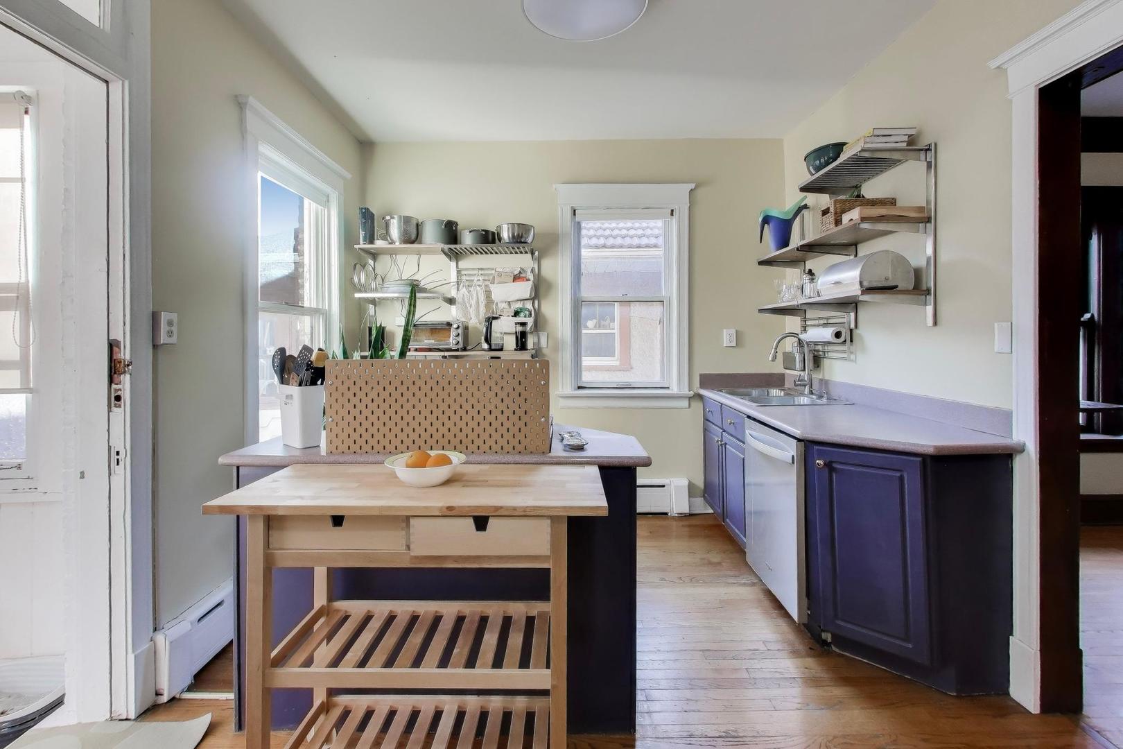 107 Washington Boulevard #2W, Oak Park, IL 60302