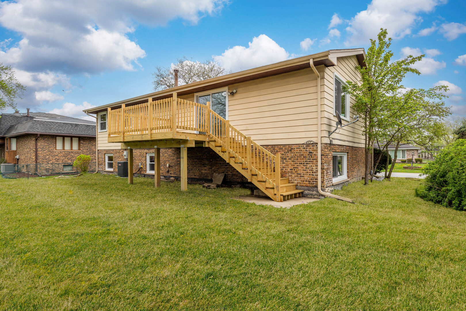 252 S Ellis Avenue, Glenwood, IL 60425