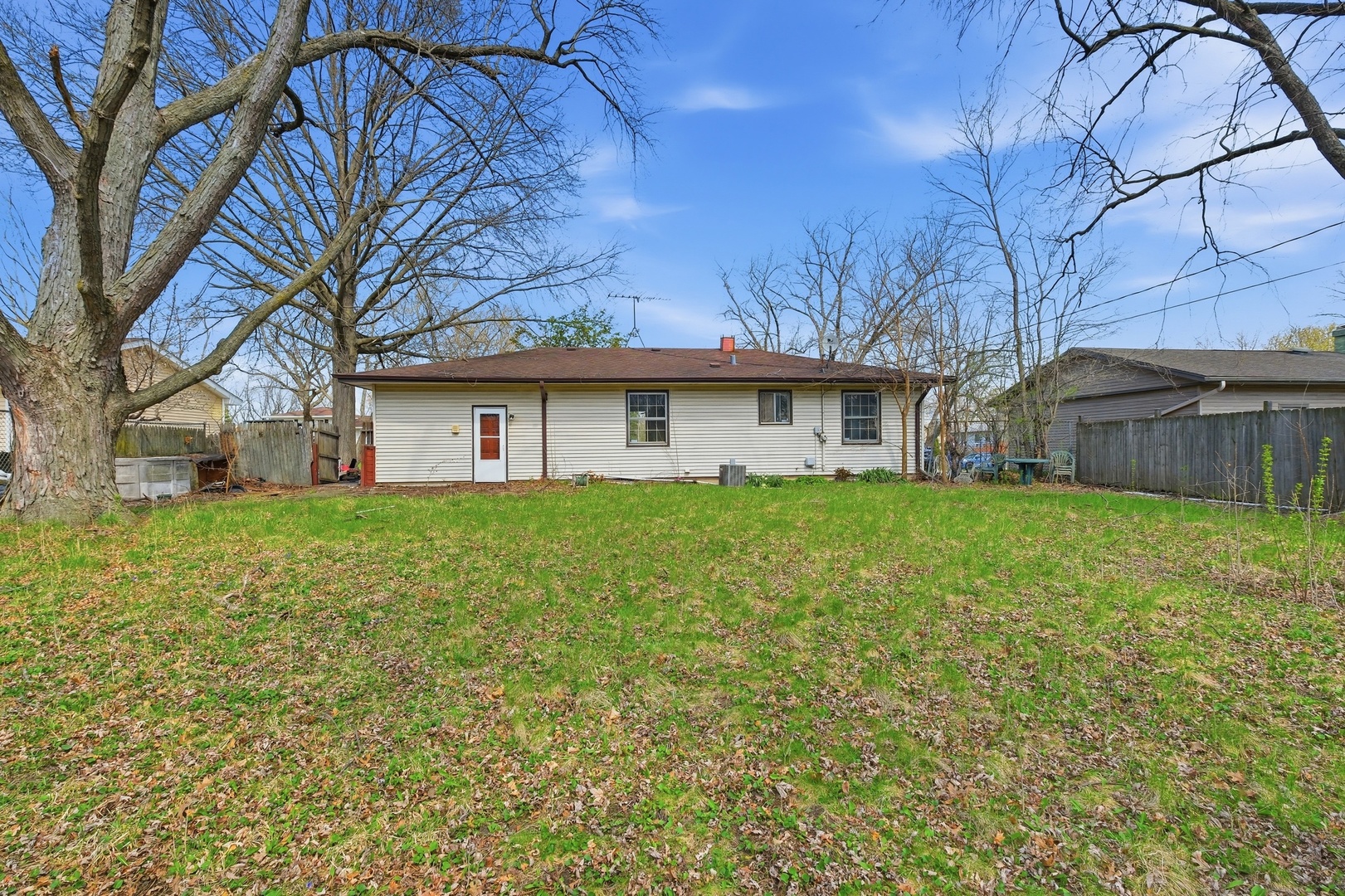 30W125 Claymore Lane, Naperville, IL 60563