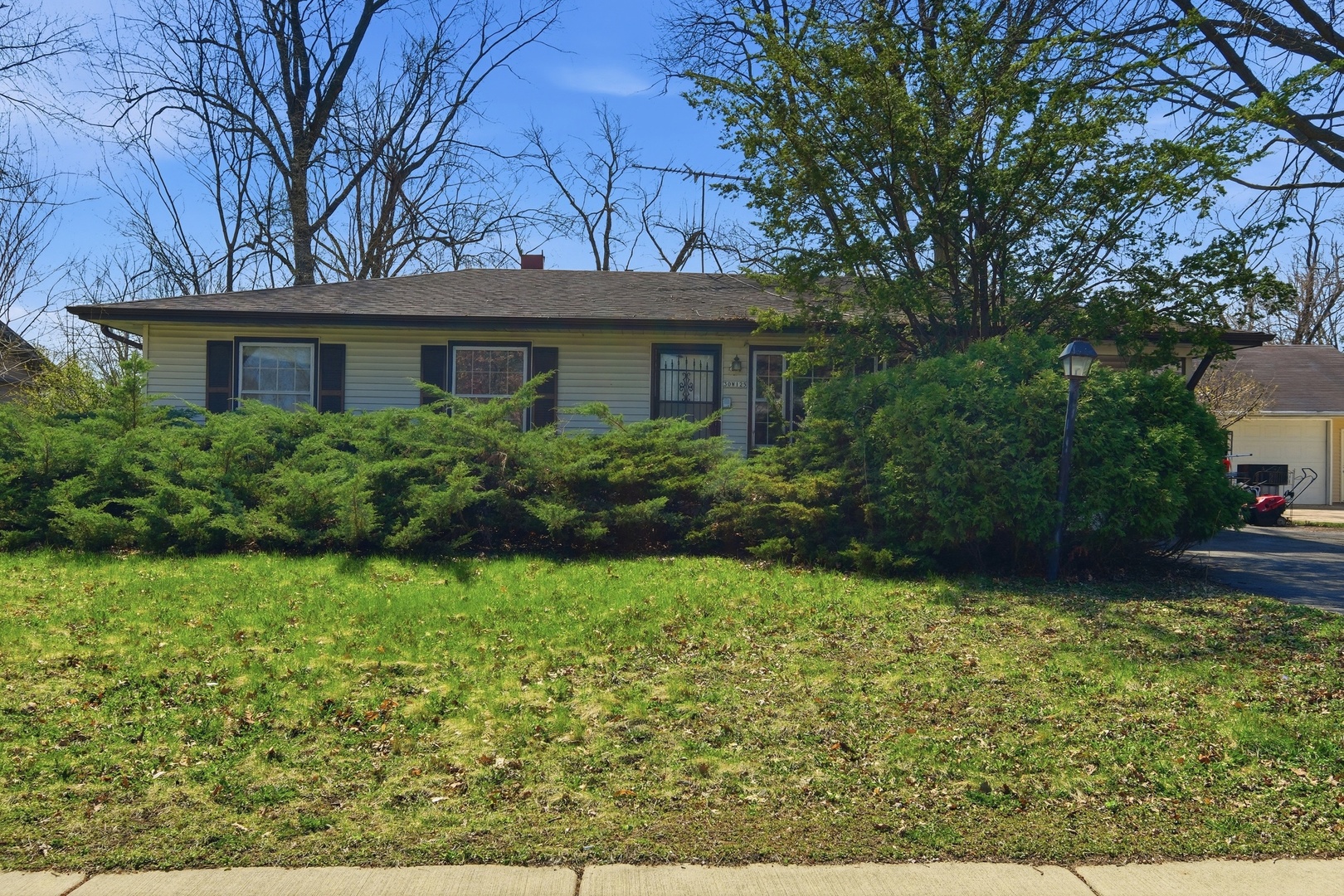 30W125 Claymore Lane, Naperville, IL 60563