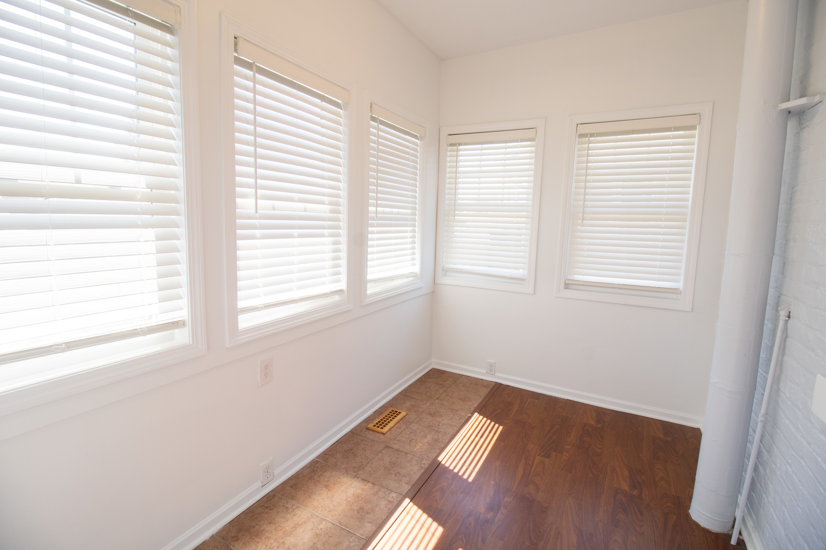 6840 30th Street, Berwyn, IL 60402