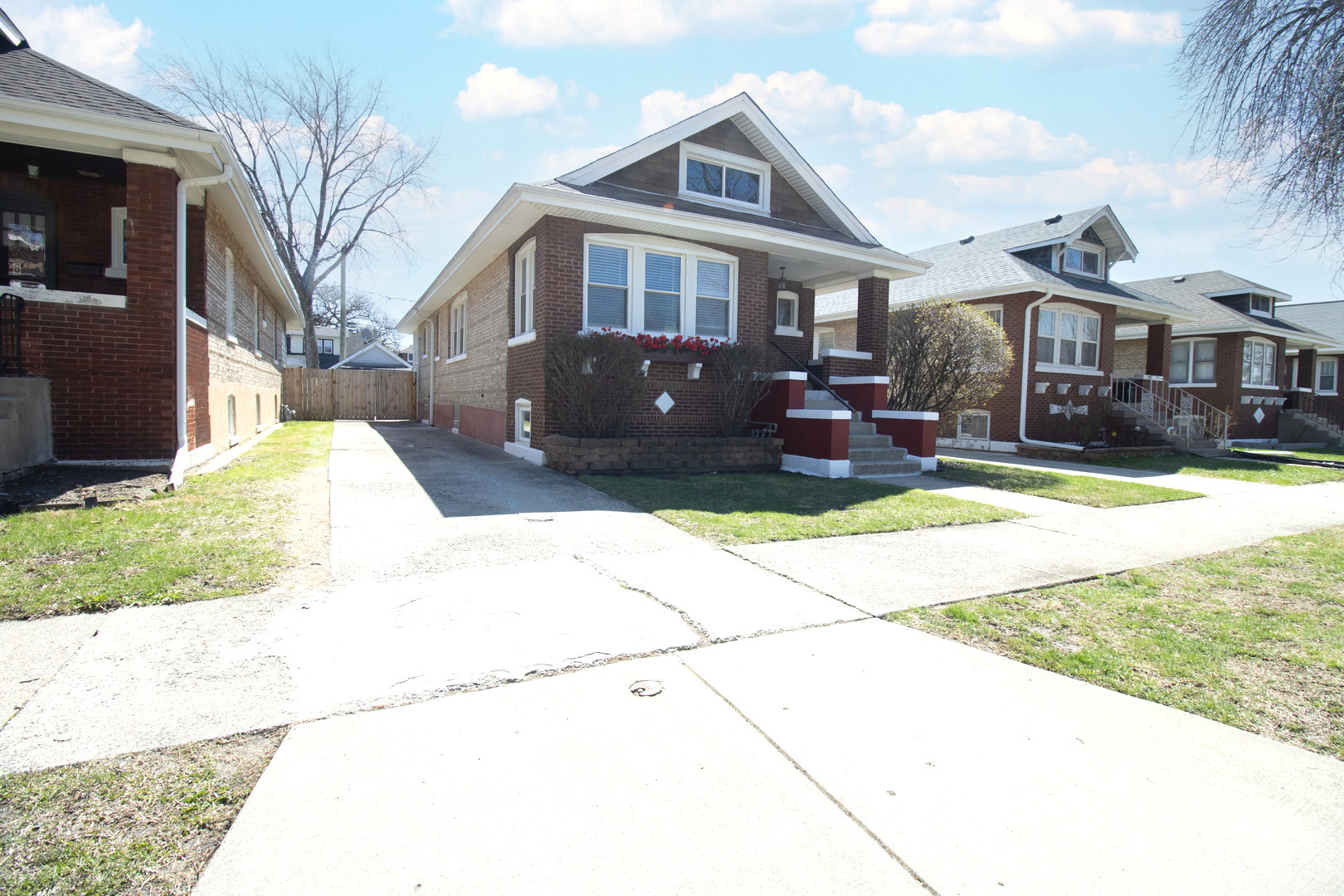 6840 30th Street, Berwyn, IL 60402