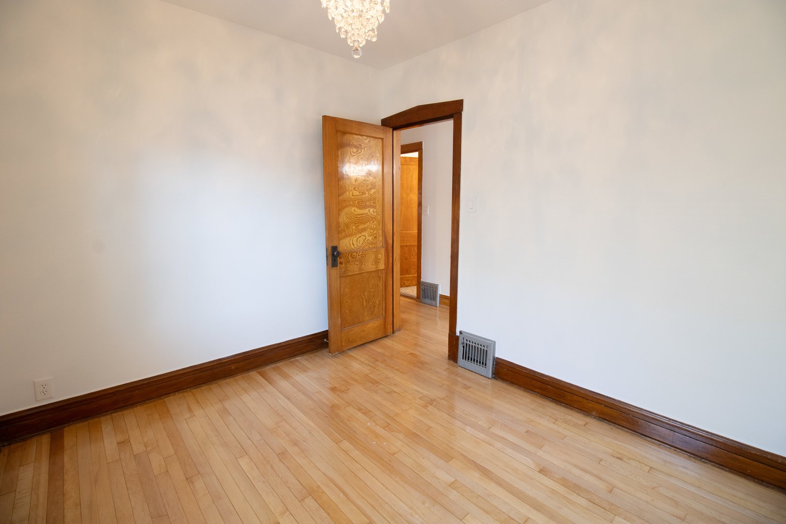 6840 30th Street, Berwyn, IL 60402