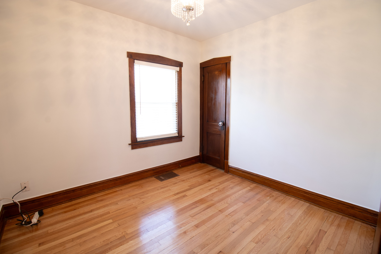 6840 30th Street, Berwyn, IL 60402