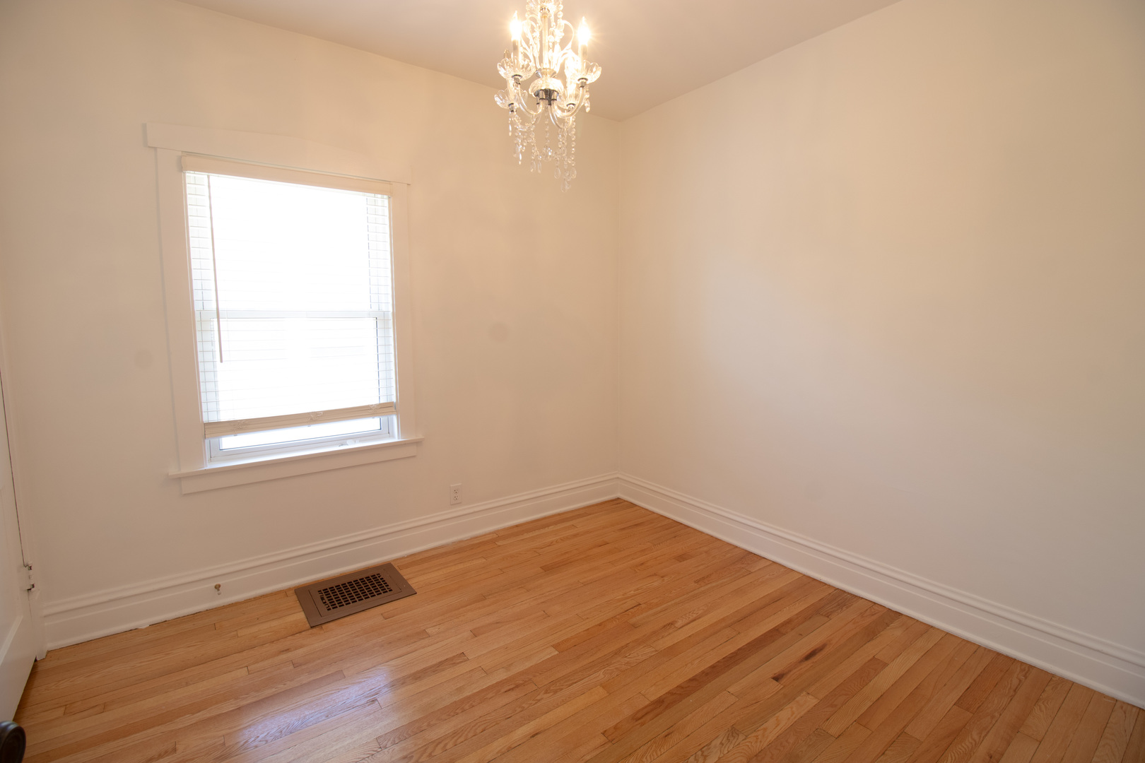 6840 30th Street, Berwyn, IL 60402