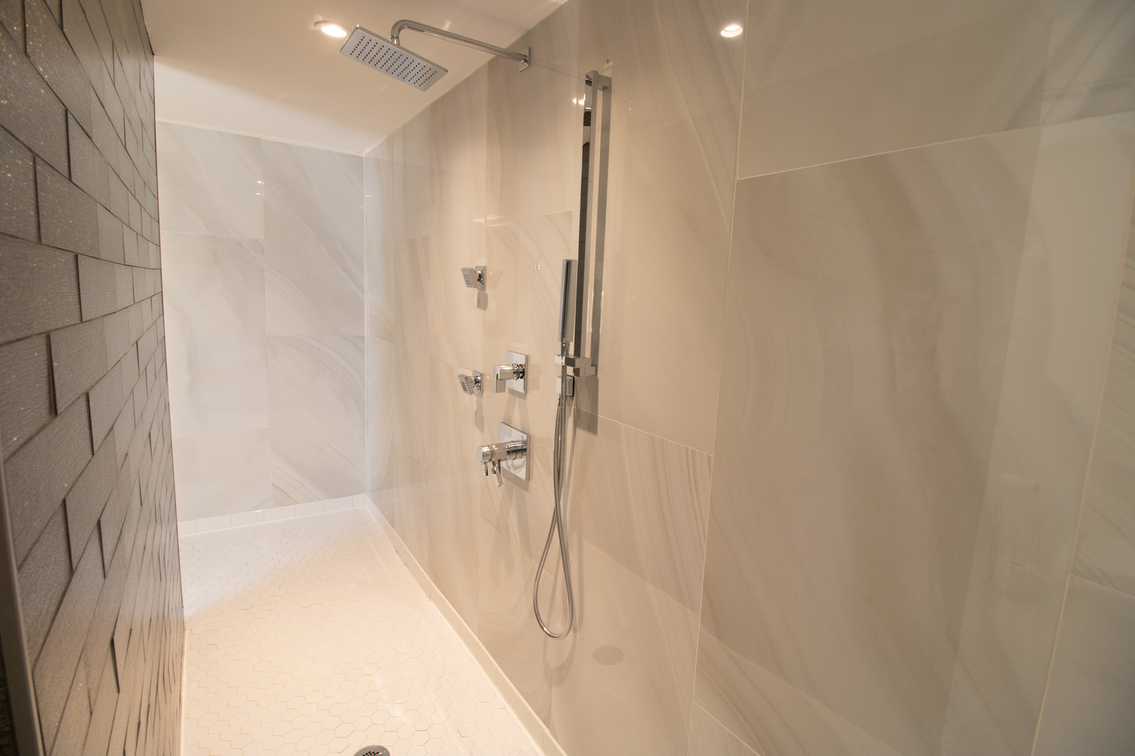 6840 30th Street, Berwyn, IL 60402