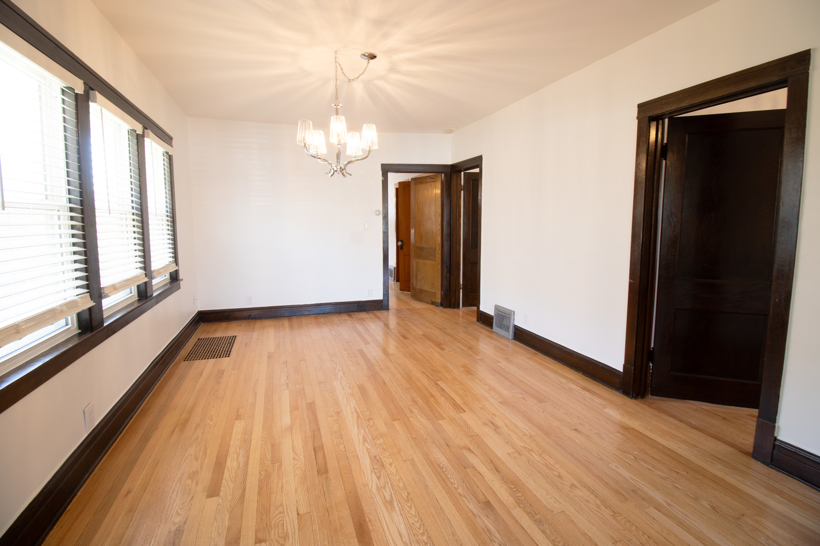 6840 30th Street, Berwyn, IL 60402