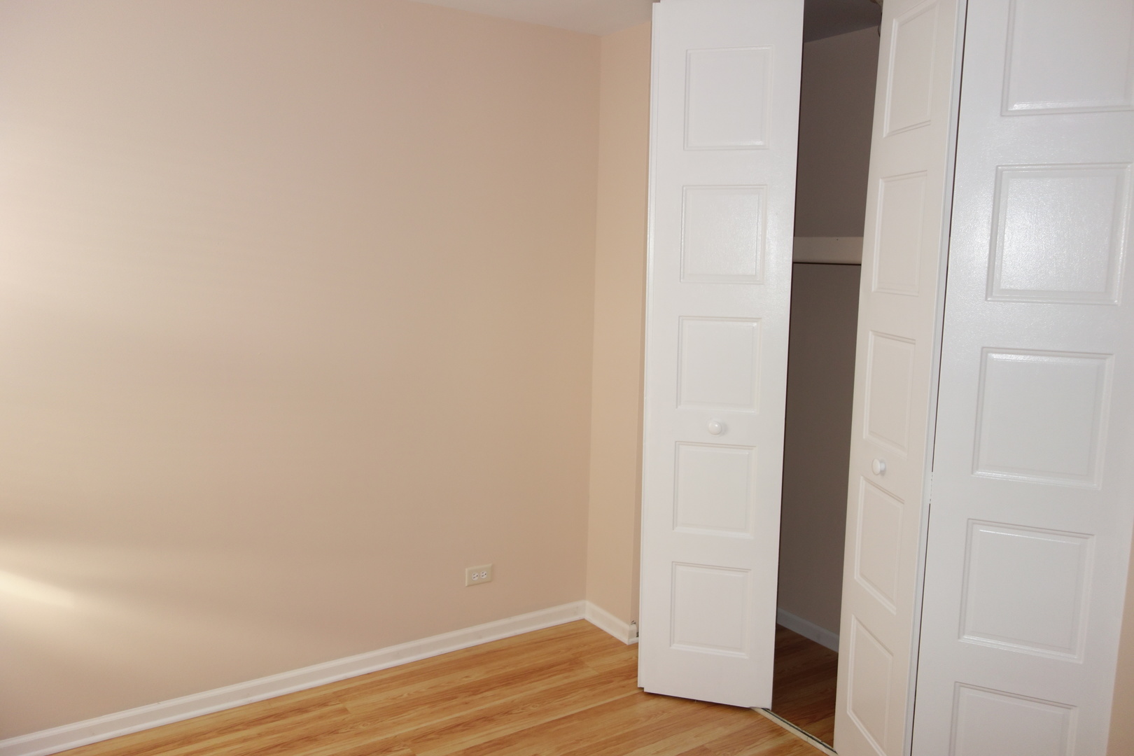 300 Meadow Court #300, Vernon Hills, IL 60061