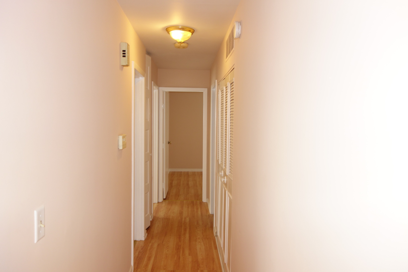 300 Meadow Court #300, Vernon Hills, IL 60061