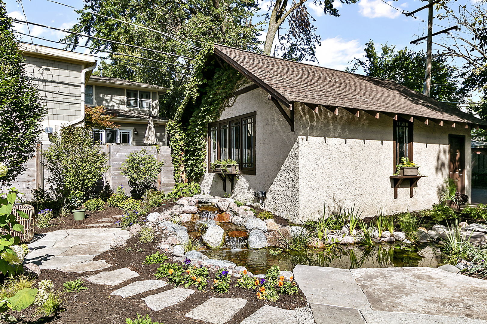 82 Lawton Road, Riverside, IL 60546