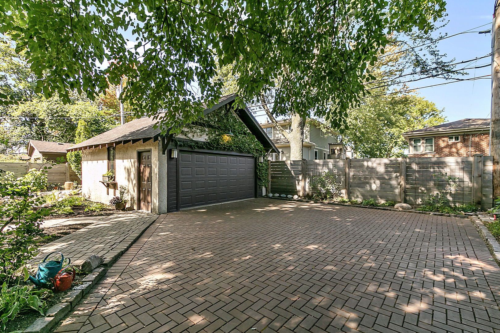 82 Lawton Road, Riverside, IL 60546