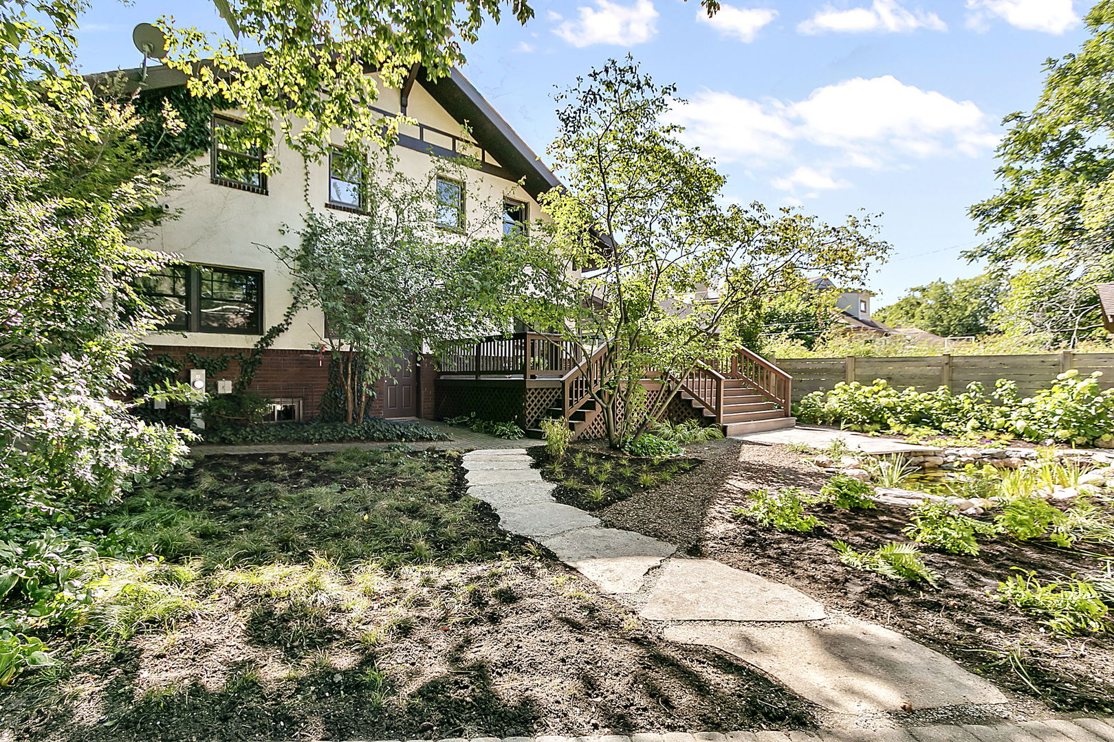 82 Lawton Road, Riverside, IL 60546