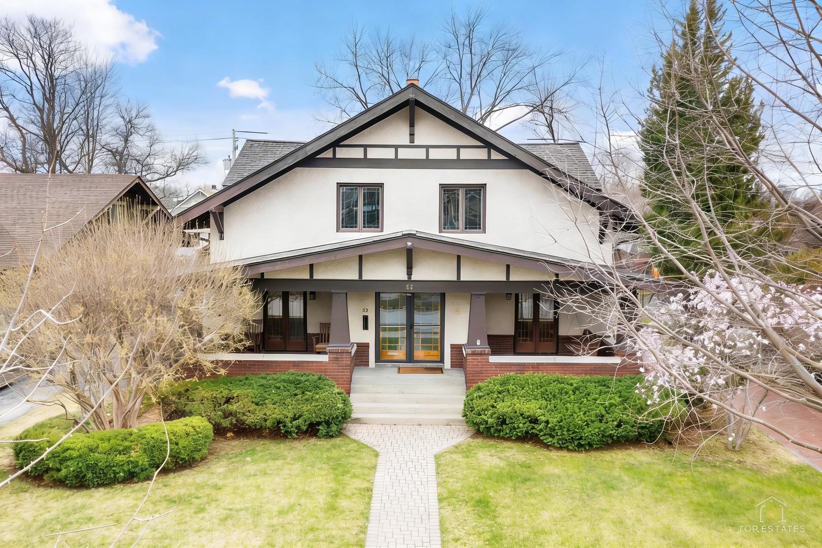 82 Lawton Road, Riverside, IL 60546