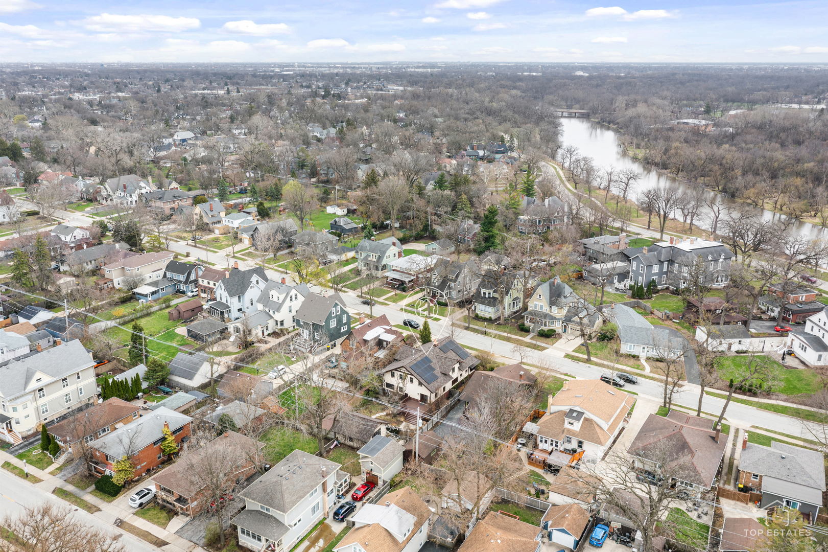 82 Lawton Road, Riverside, IL 60546