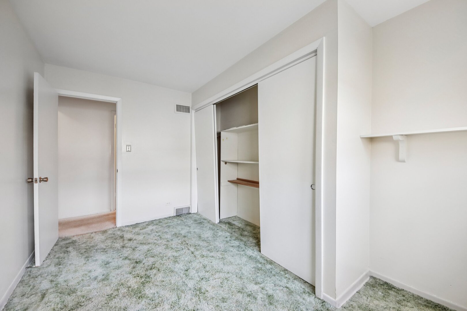 817 Belair Drive, Darien, IL 60561