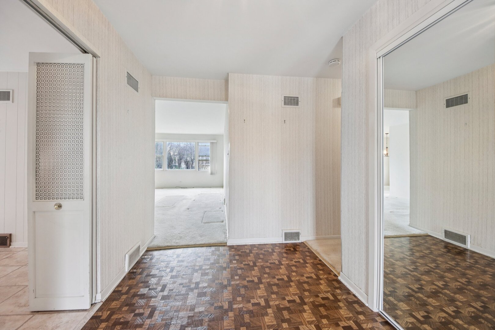 817 Belair Drive, Darien, IL 60561