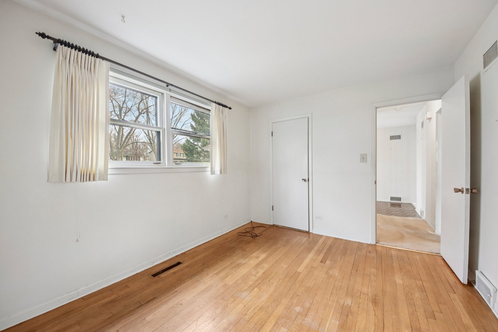 817 Belair Drive, Darien, IL 60561