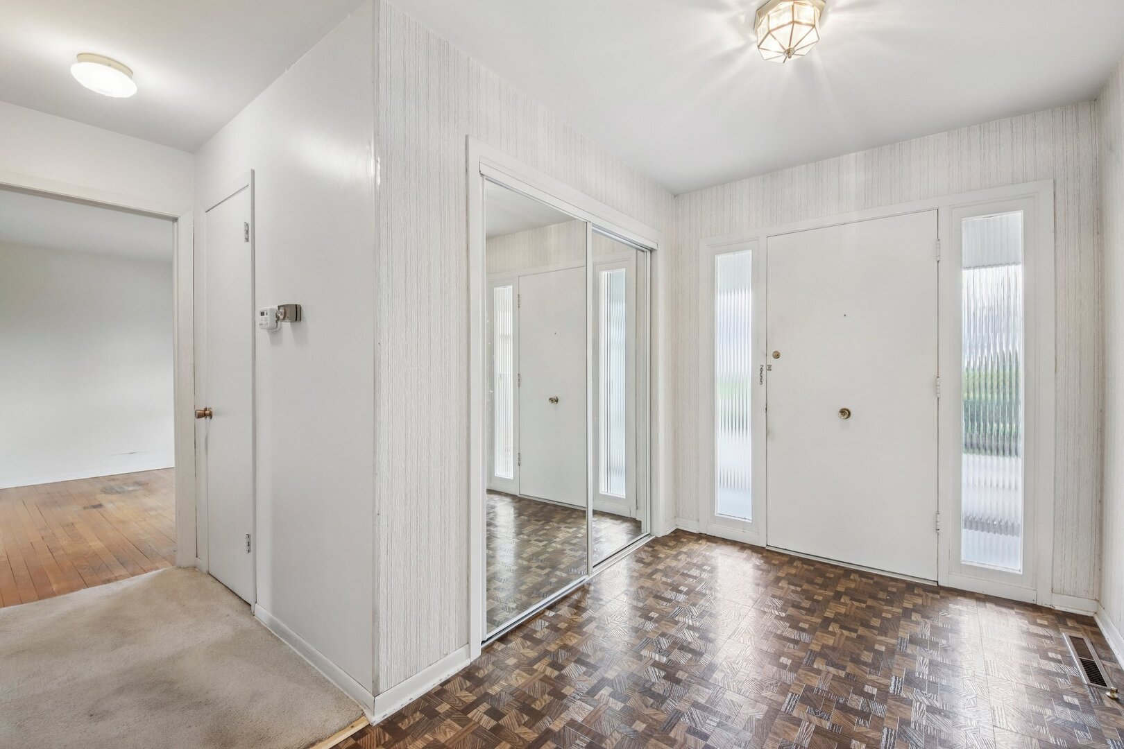 817 Belair Drive, Darien, IL 60561