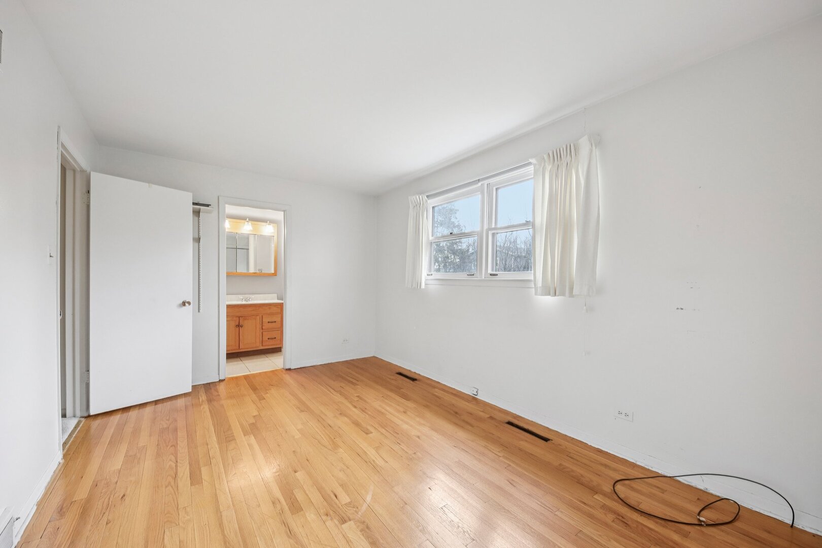 817 Belair Drive, Darien, IL 60561