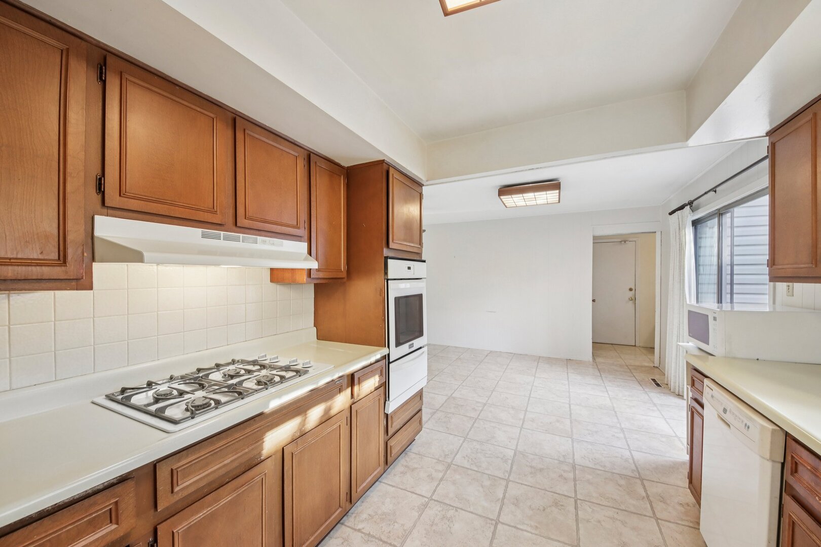 817 Belair Drive, Darien, IL 60561