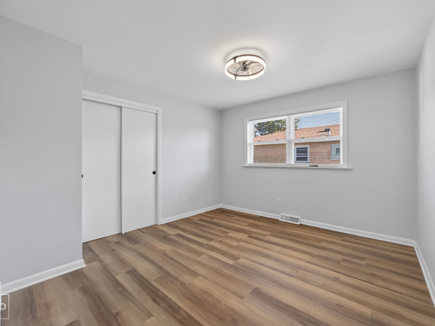 10643 S 83rd Avenue, Palos Hills, IL 60465