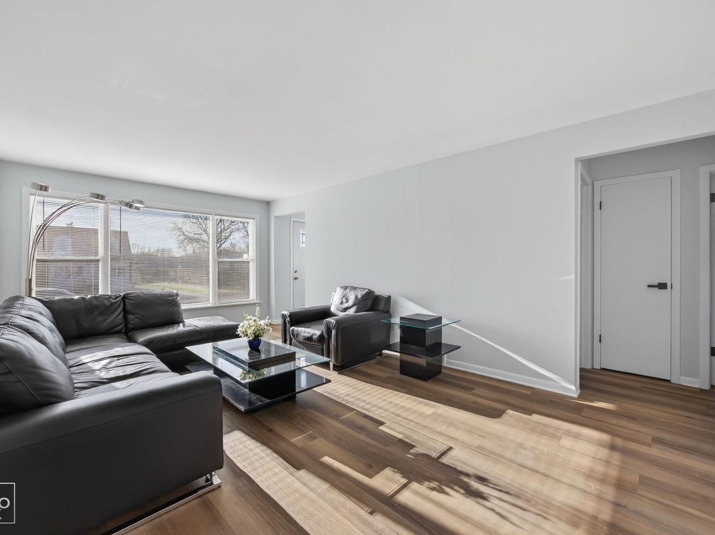 10643 S 83rd Avenue, Palos Hills, IL 60465