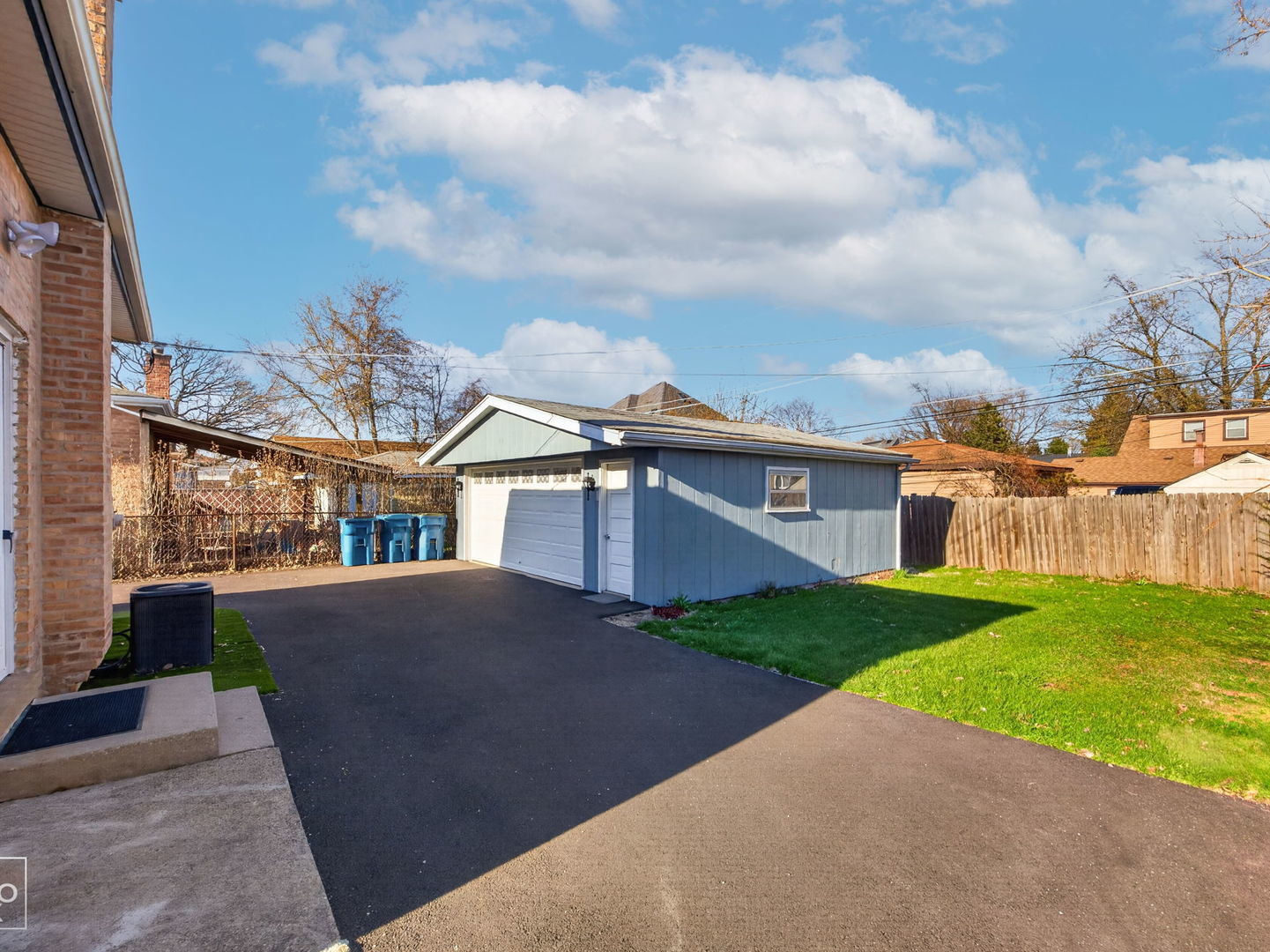 10643 S 83rd Avenue, Palos Hills, IL 60465