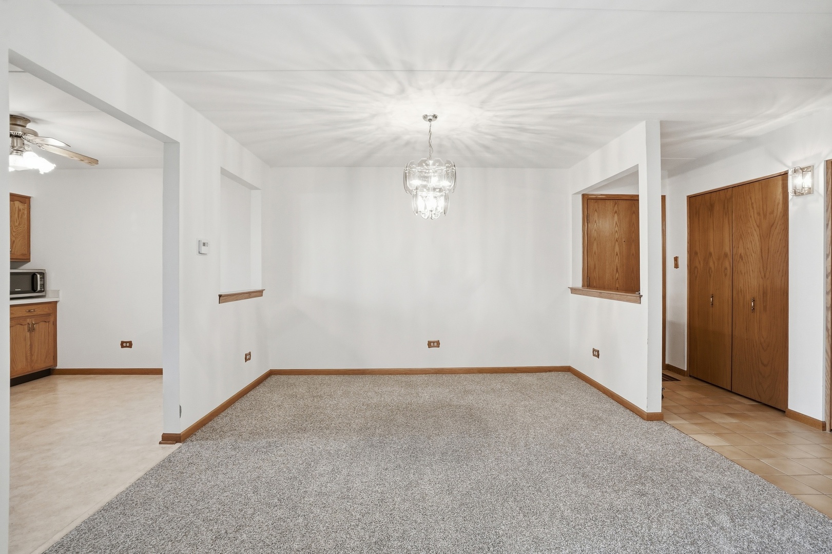 11042 S Theresa Circle #1C, Palos Hills, IL 60465