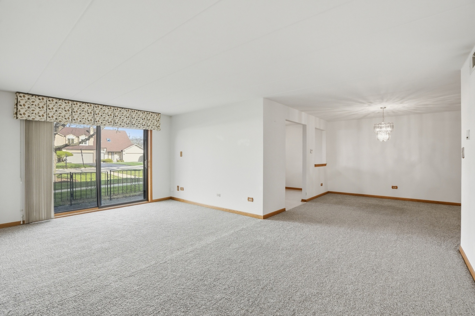 11042 S Theresa Circle #1C, Palos Hills, IL 60465