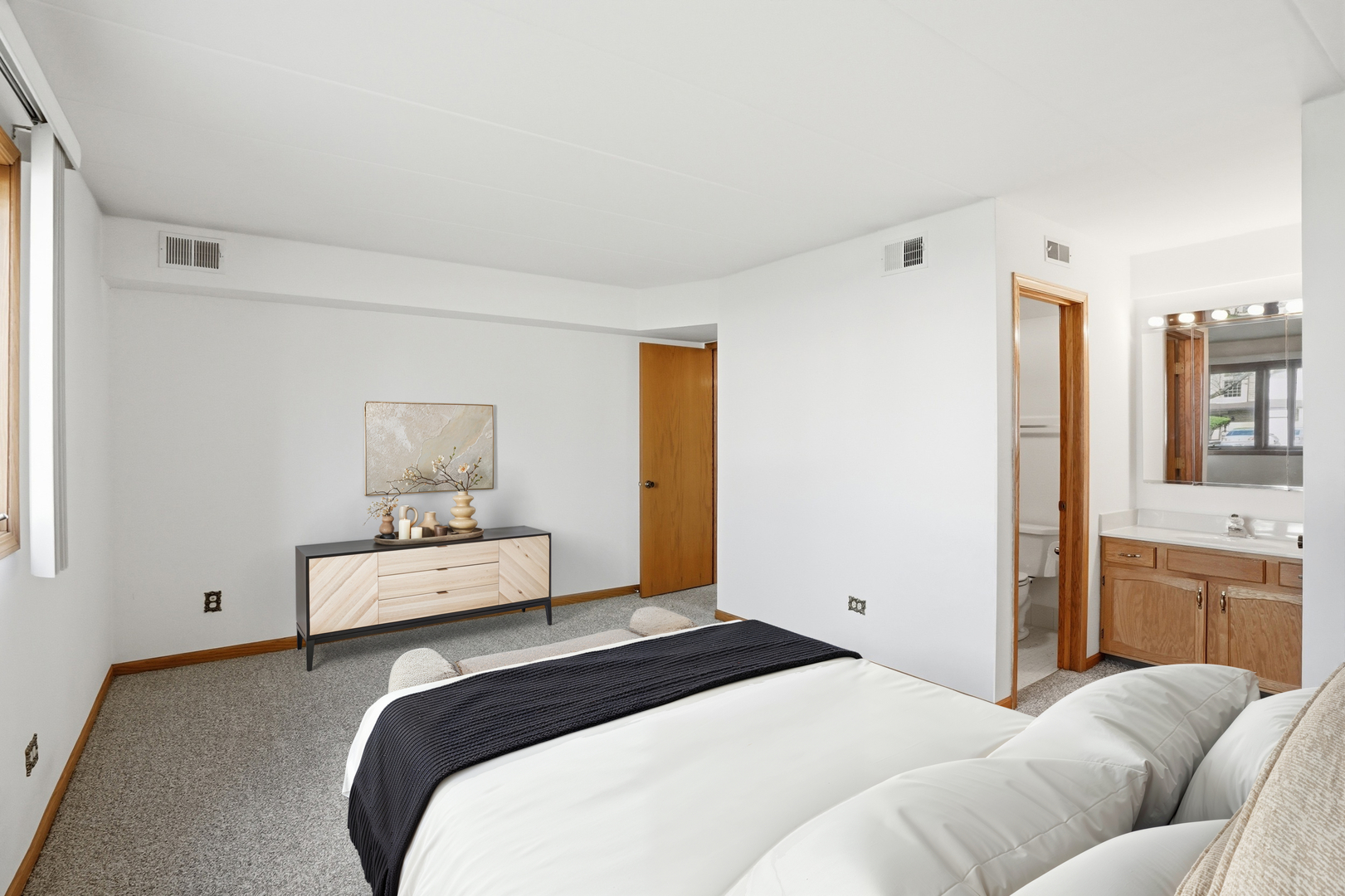 11042 S Theresa Circle #1C, Palos Hills, IL 60465