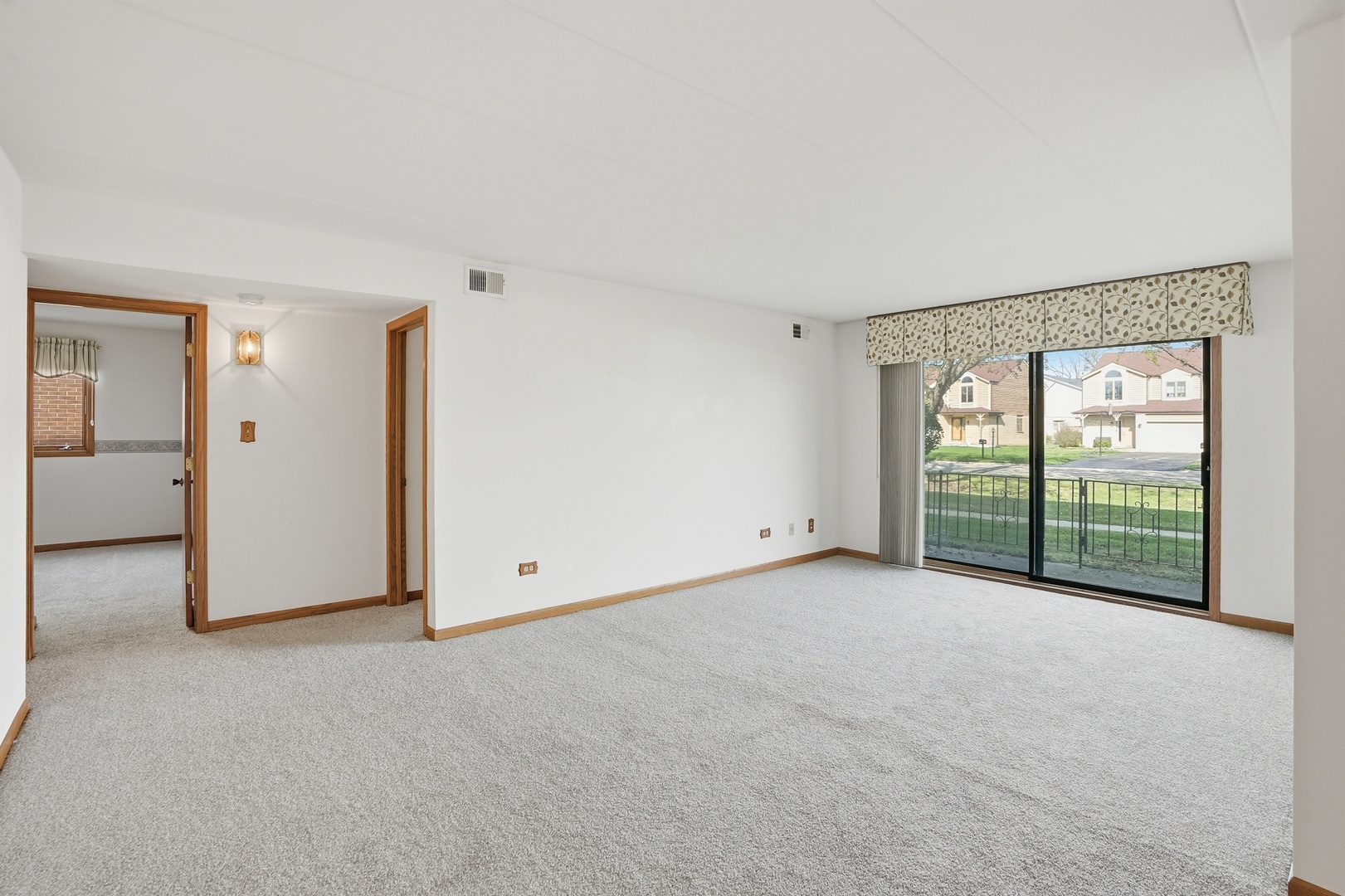 11042 S Theresa Circle #1C, Palos Hills, IL 60465