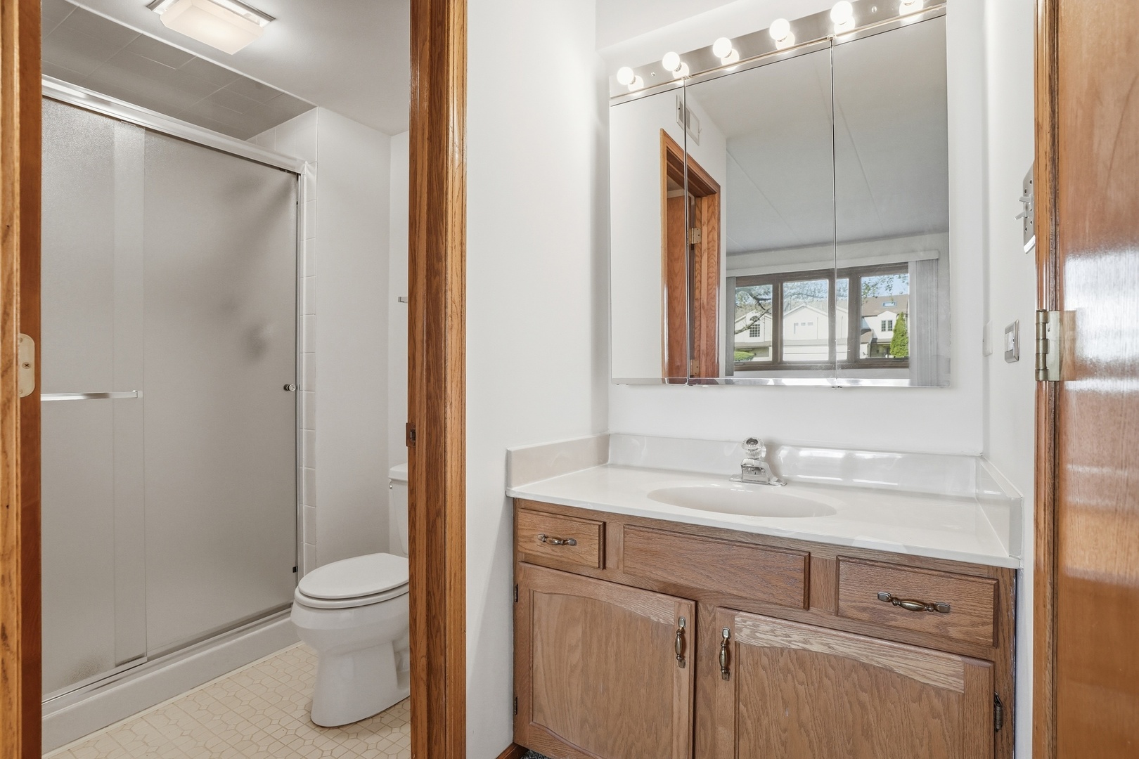 11042 S Theresa Circle #1C, Palos Hills, IL 60465