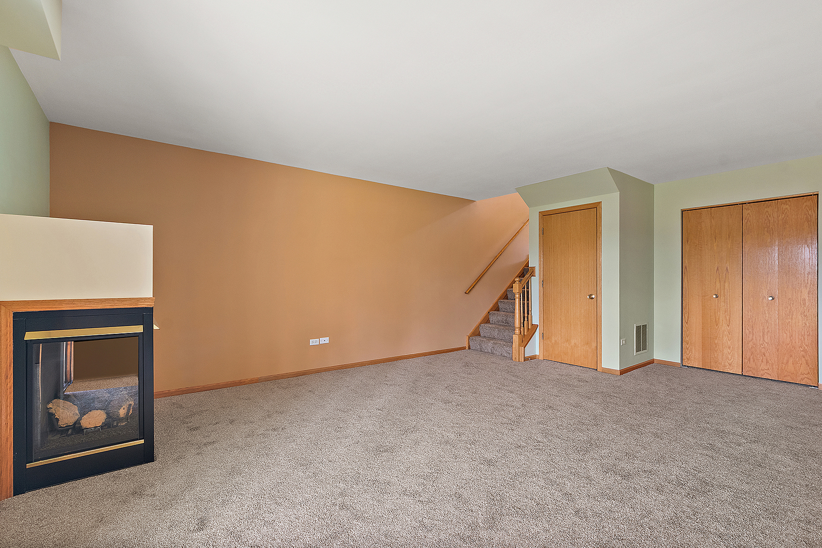 6881 Geneva Drive, Tinley Park, IL 60477