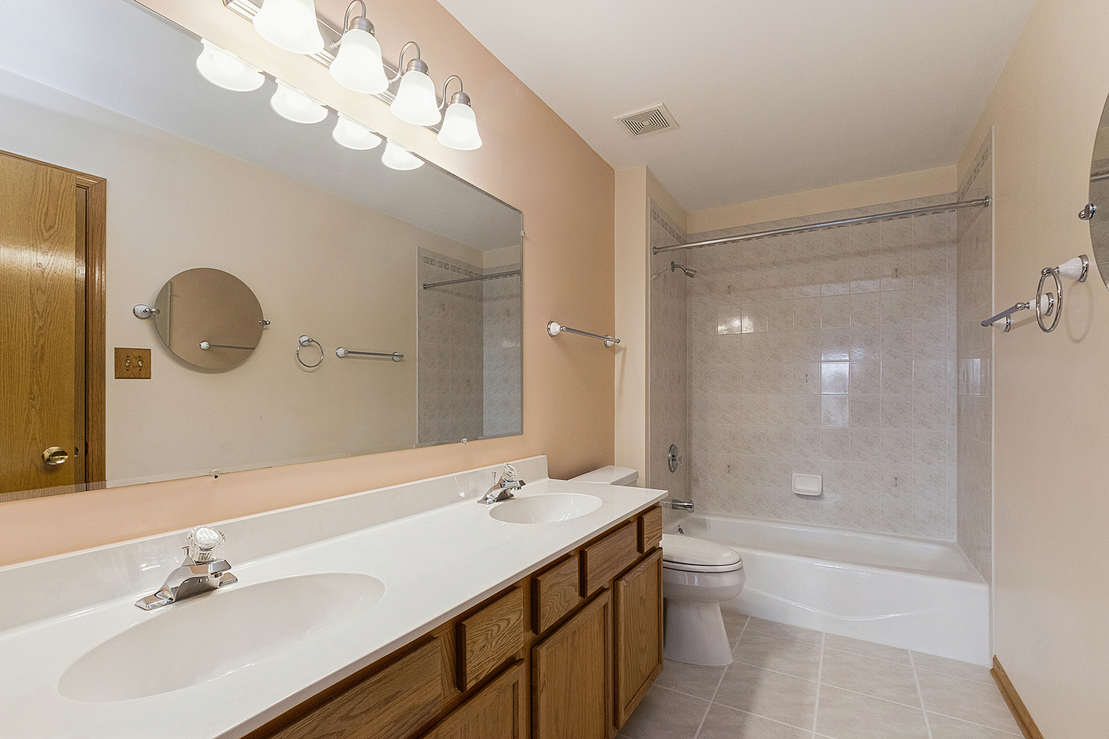 6881 Geneva Drive, Tinley Park, IL 60477