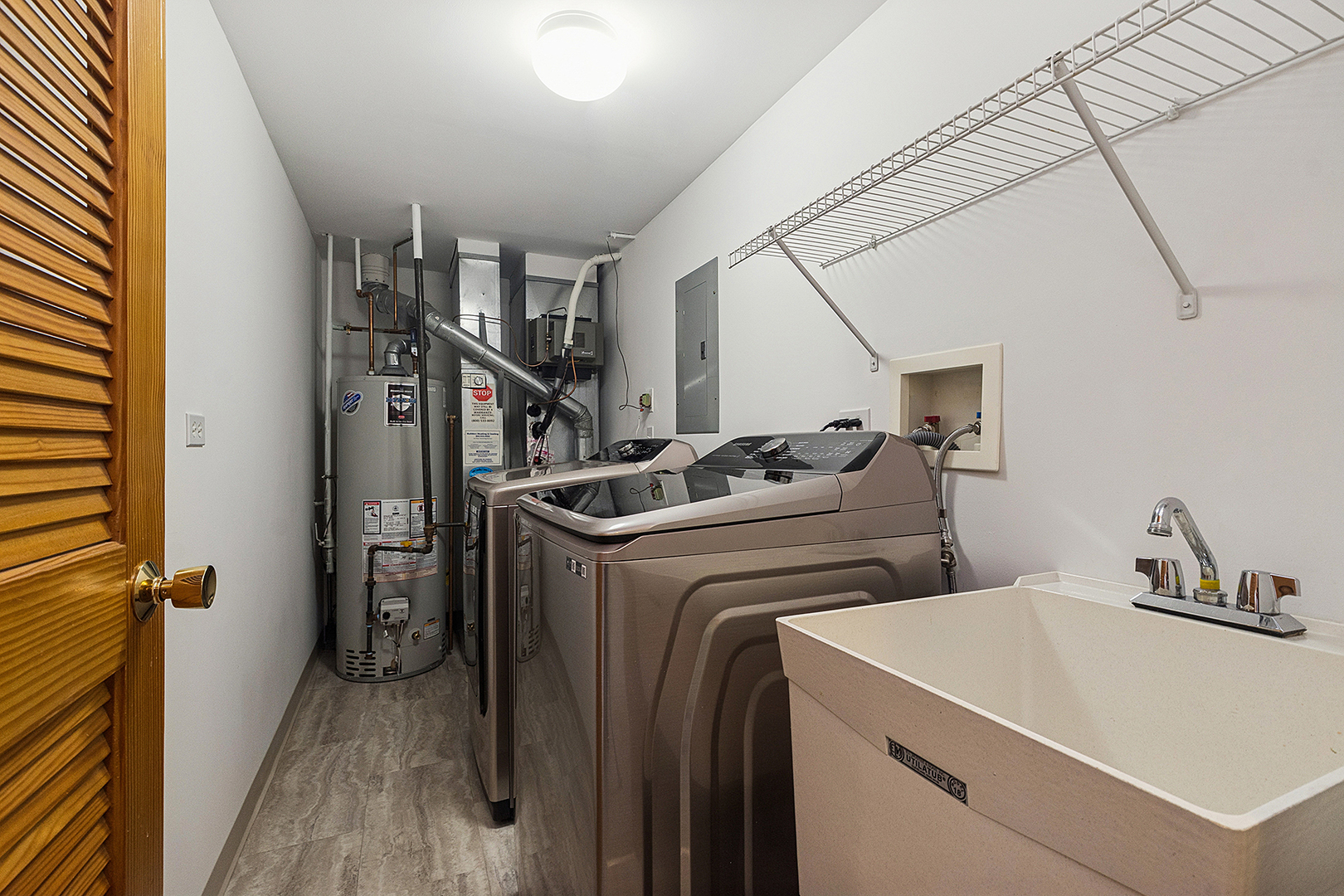 6881 Geneva Drive, Tinley Park, IL 60477